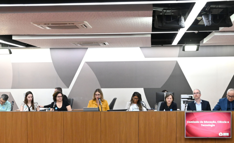 SINDESPE-MG agradece à Dep. Estadual Beatriz Cerqueira pela audiência realizada em prol de todos os EEBs do estado de Minas Gerais